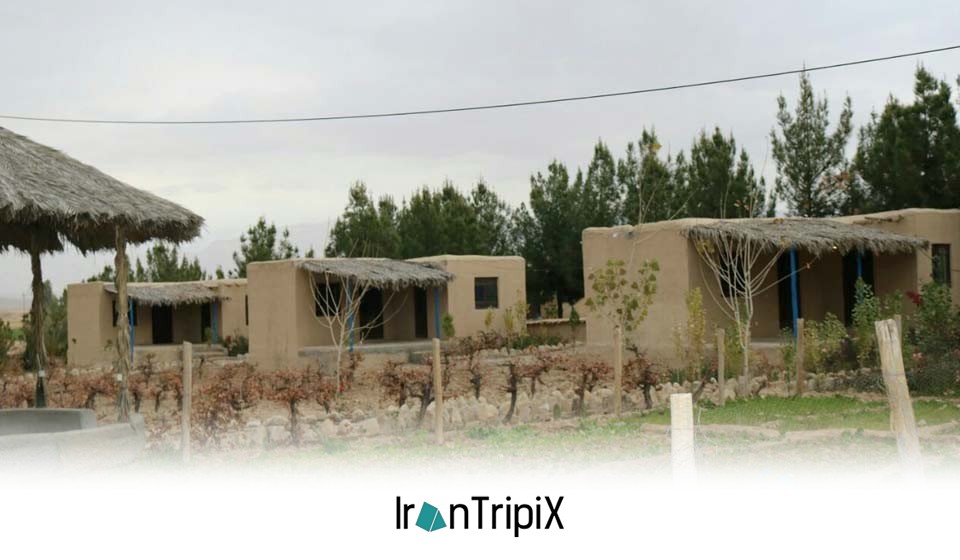 Baba Sohrab Tourist and Accommodation Village Khafr