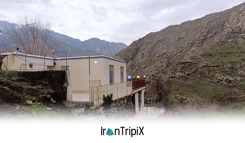 Darian Lake Homestay Paveh